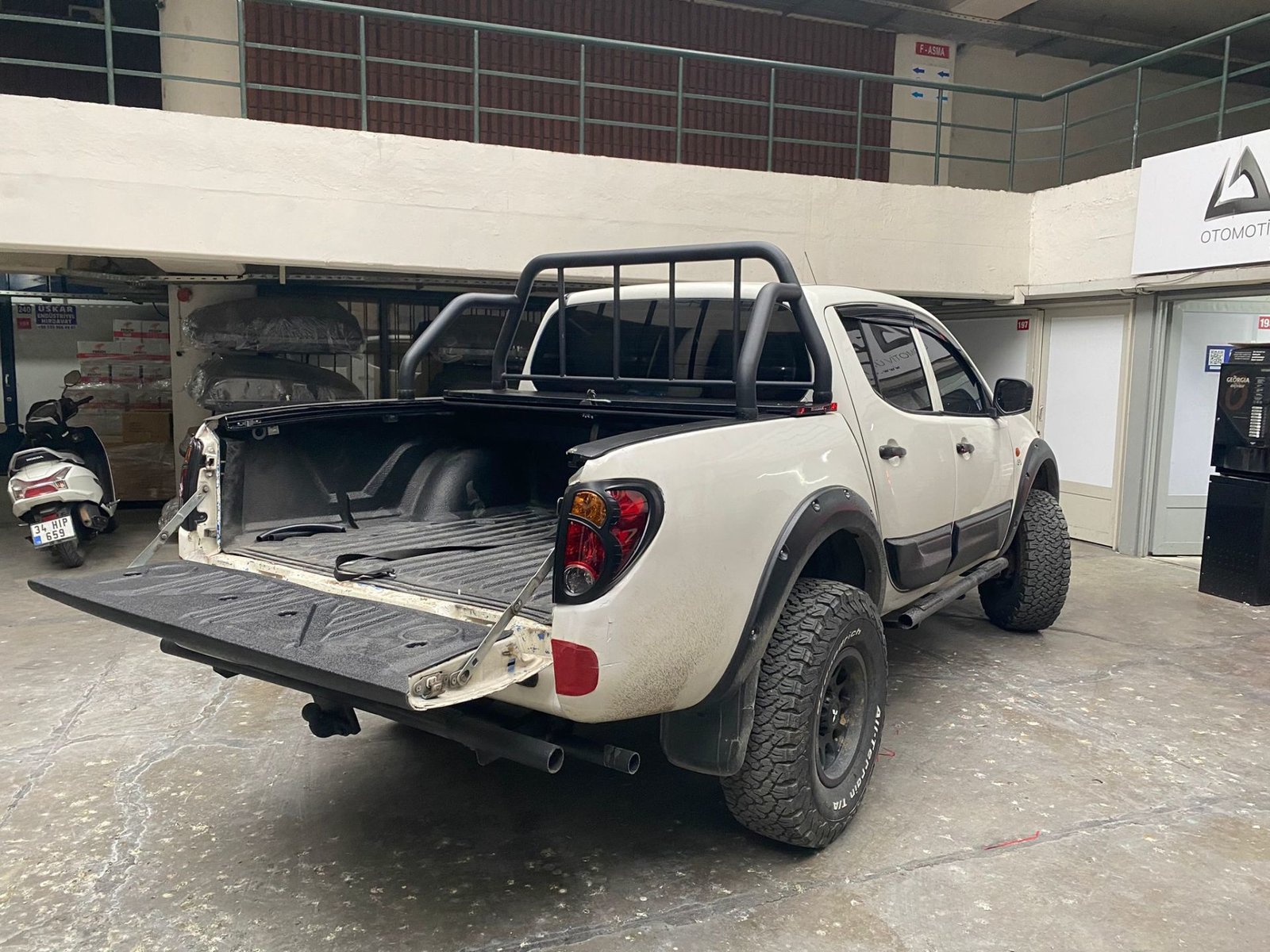 whatsapp-image-2025-02-13-at-14-43-35-1.jpeg Mitsubishi L200 Kasa Havuzu 2007-2014 - Görsel 1
